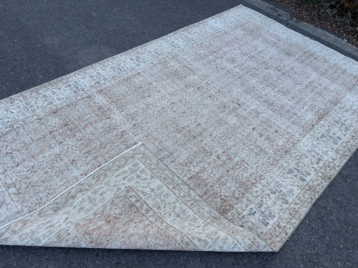 Handmade Wool Oushak Rug 5x9: Muted Red, Century Modern