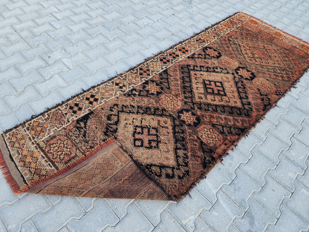 3x9 Vintage Herki Rug: Turkish Runner, Natural Wool Hand Knotted Carpet