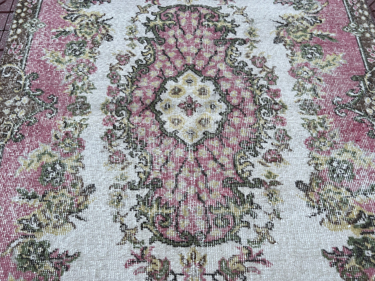 Handwoven Turkish Oushak Rug 4x7: Wool & Cotton Blend