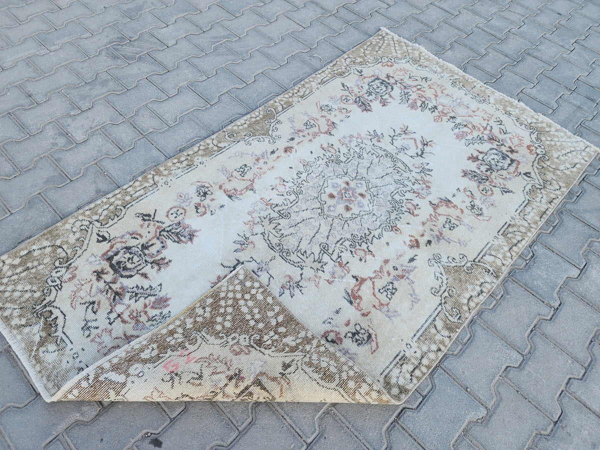 Handwoven Turkish Oushak Rug 3x6: Wool & Cotton Medallion Design