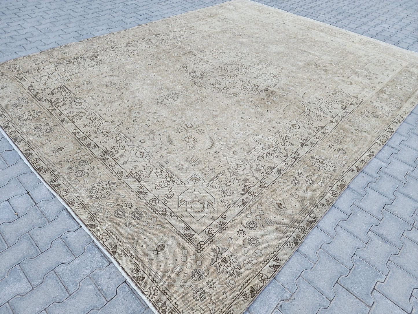 Vintage Wool 10x13 ft - sku1276