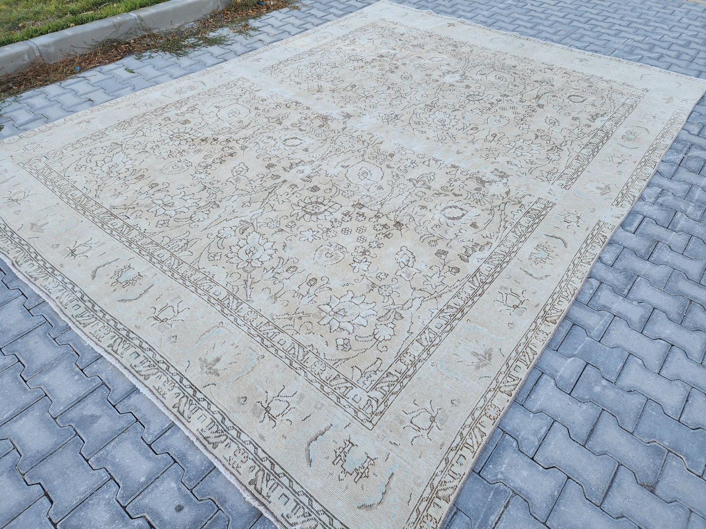 Wool Neutral Vintage Oversize Rug 9x12 ft - skua210