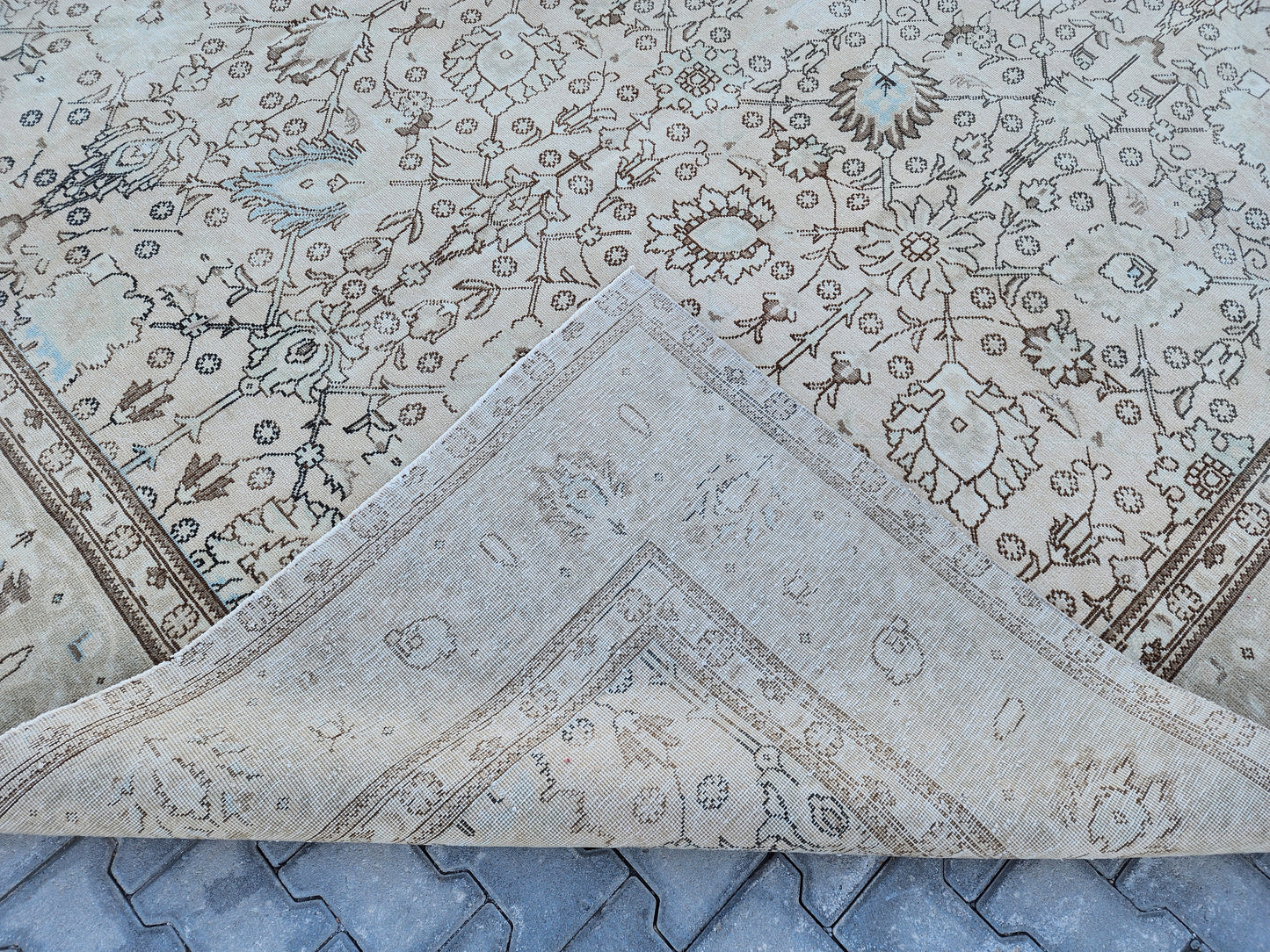 Vintage Wool Rug 9x12 ft - sku1412