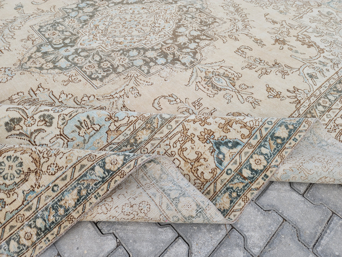 Vintage Wool Rug 10x13 ft - sku1469