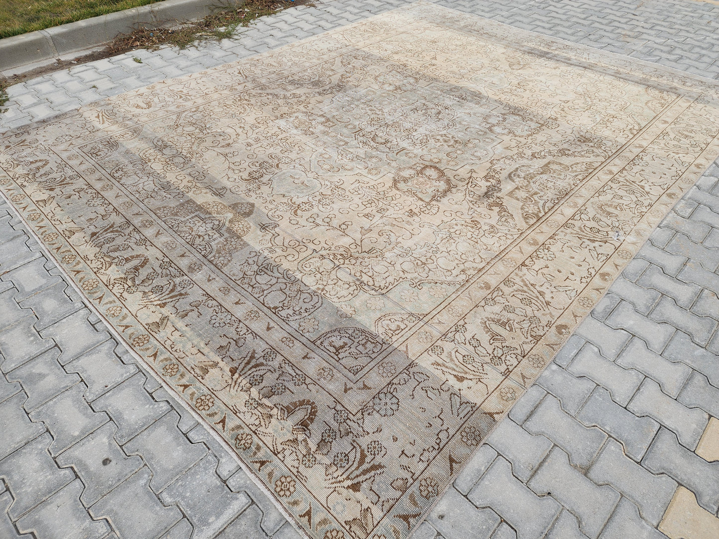 Turkish Vintage Rug 9x12 ft - sku1467