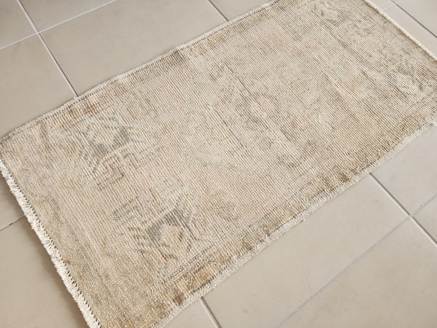 Turkish Neutral Small Rug 2x3 ft - skuy151