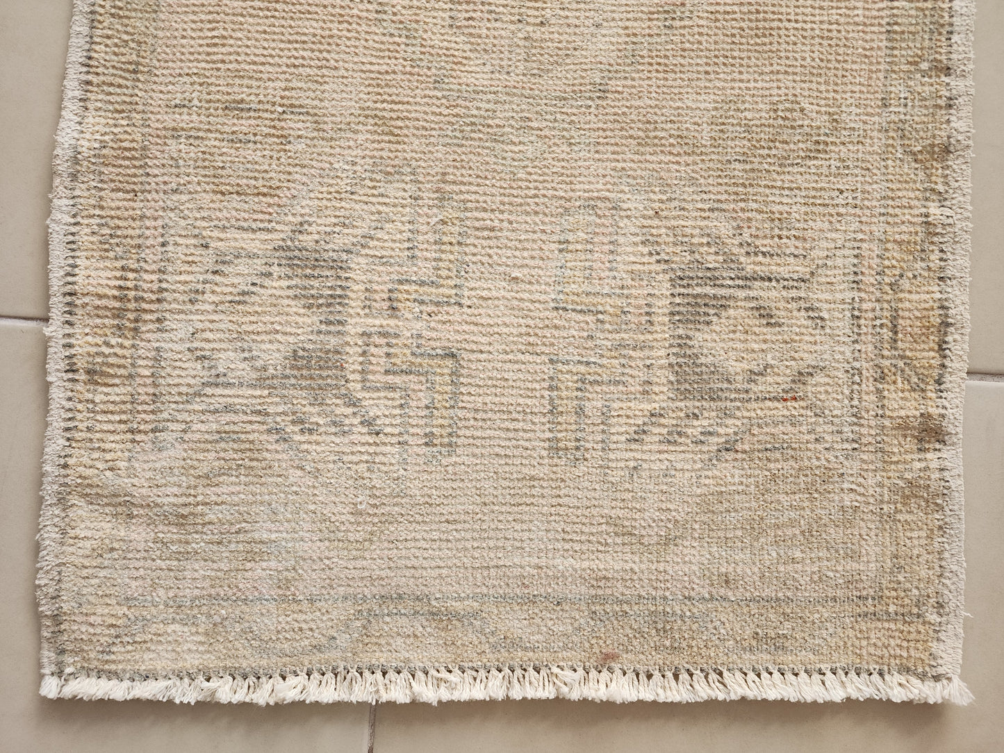 Turkish Neutral Small Rug 2x3 ft - skuy151