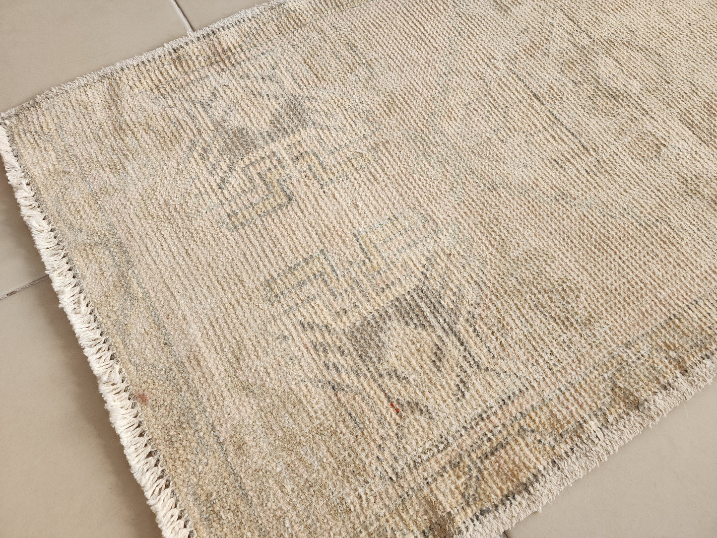 Turkish Neutral Small Rug 2x3 ft - skuy151
