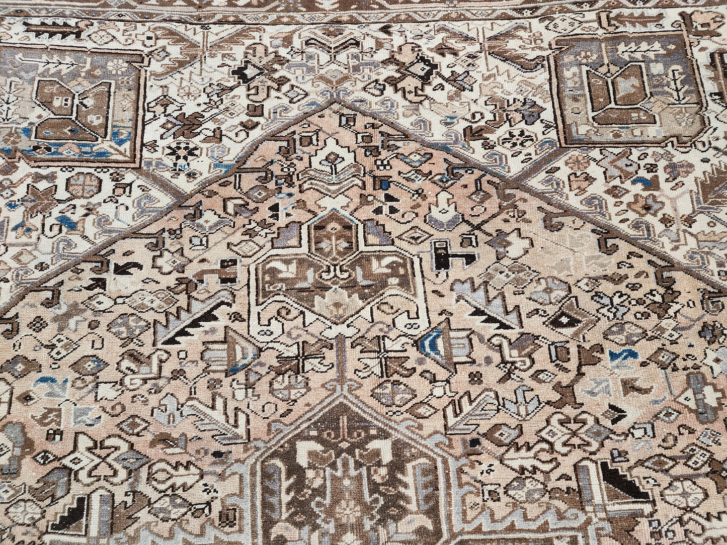 Vintage Heriz Wool Rug 9x12 ft – Hand Knotted Persian Tribal Neutral Beige Area Rug (1950s)- sku2096