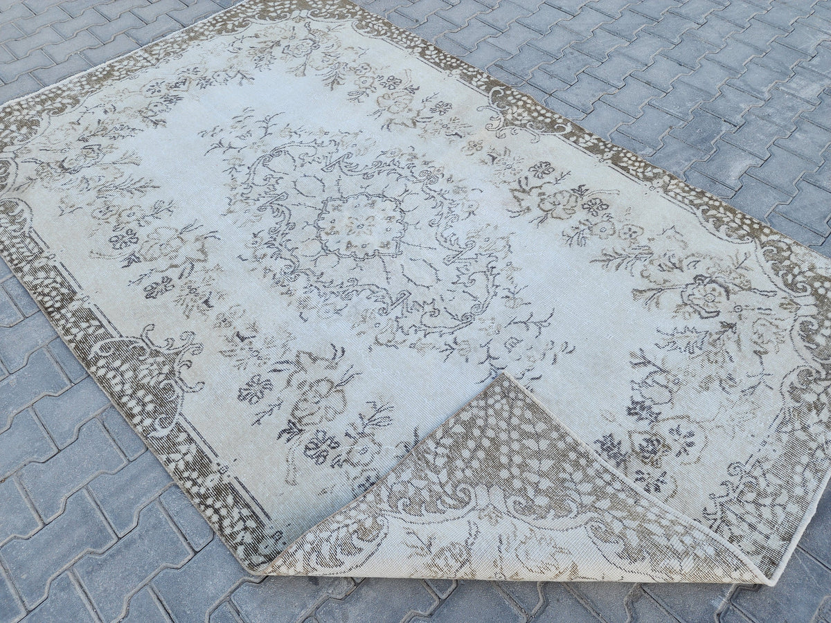 Vintage Oushak Rug 6x9: Beige Medallion Handmade Wool Carpet