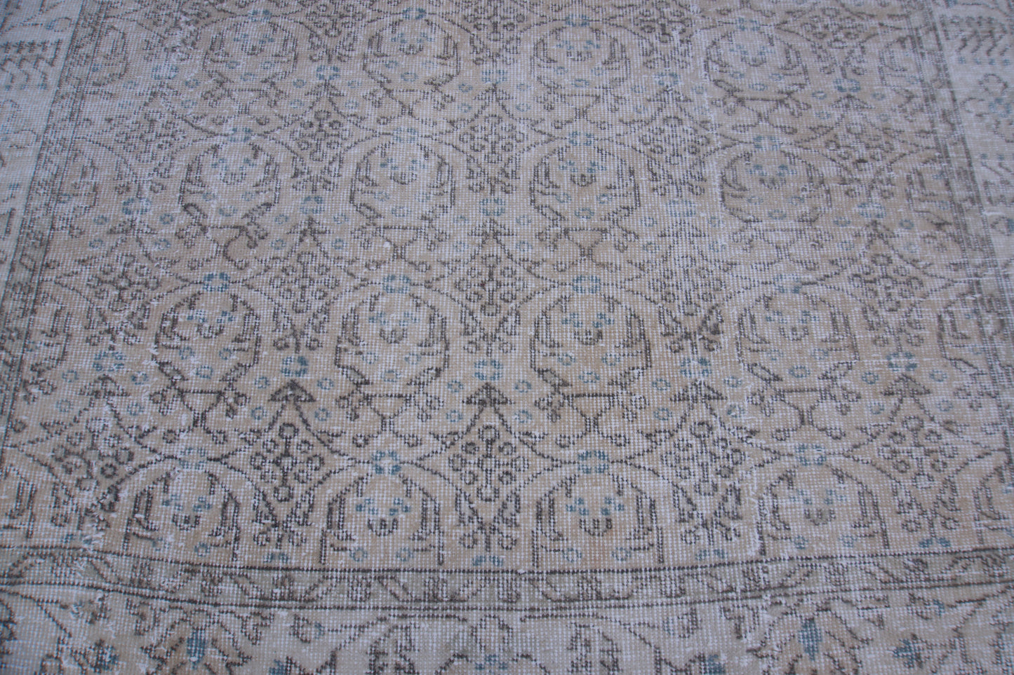 Vintage Wool Rug 5x9 ft - sku213
