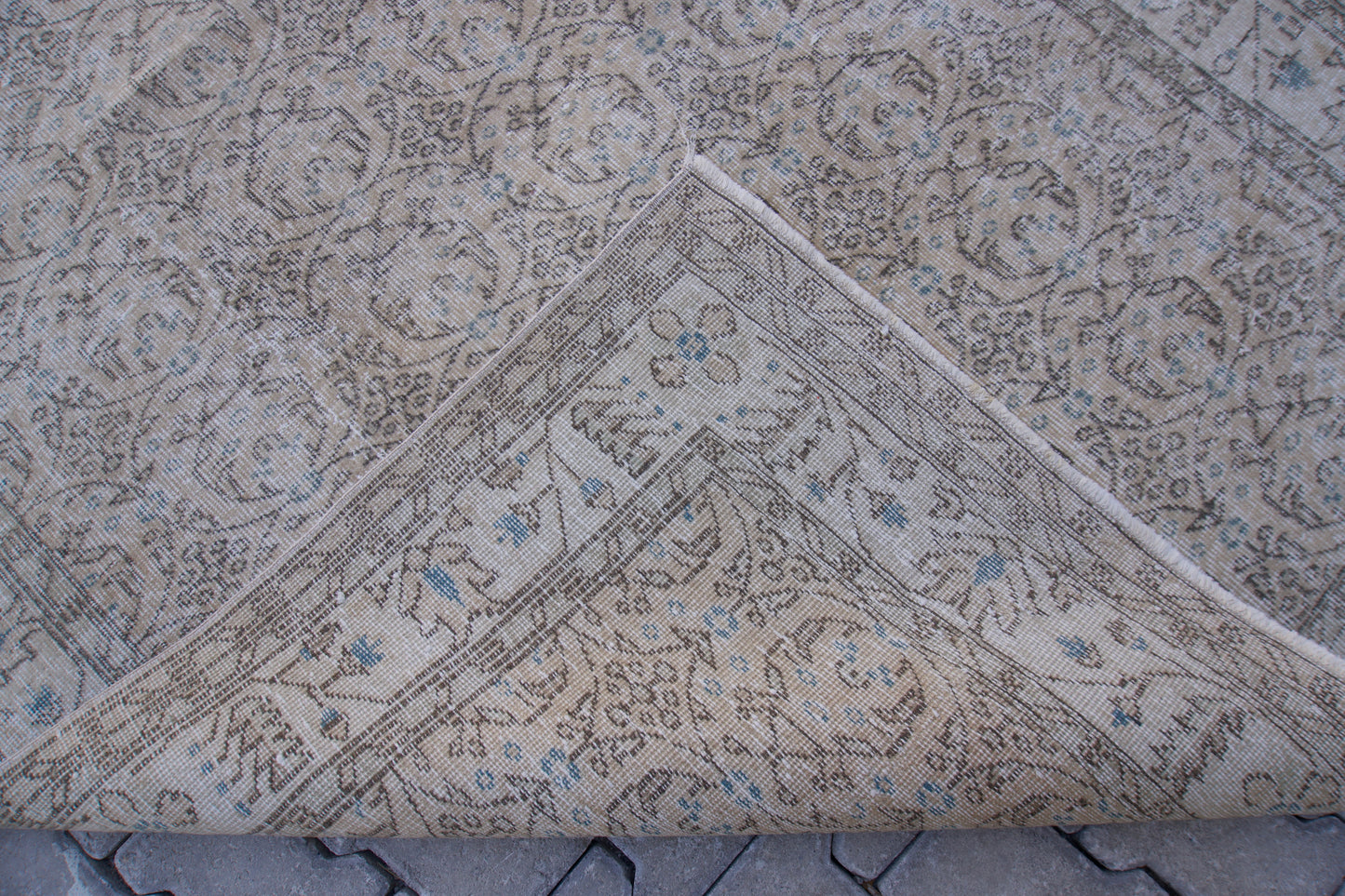 Vintage Wool Rug 5x9 ft - sku213