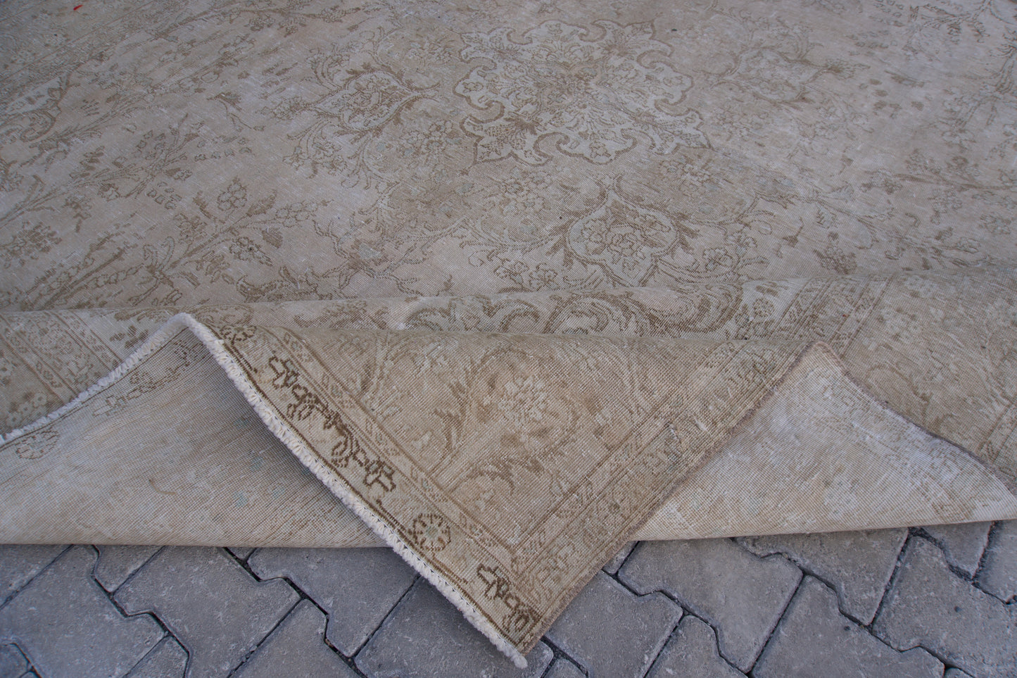 Wool Vintage Large Rug 9x12 ft- 2004