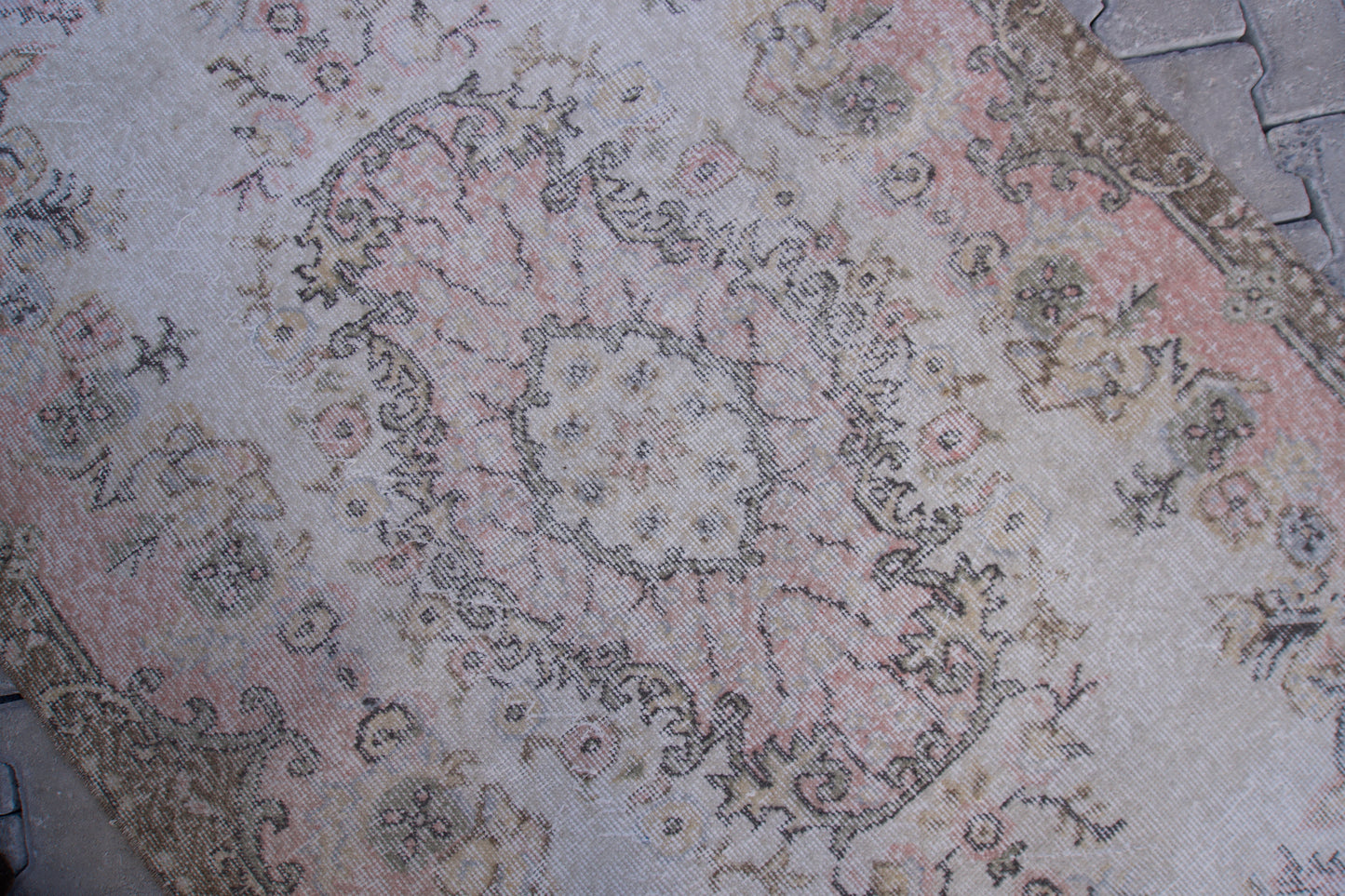 Neutral Small Wool Rug 4x7 ft - sku1507