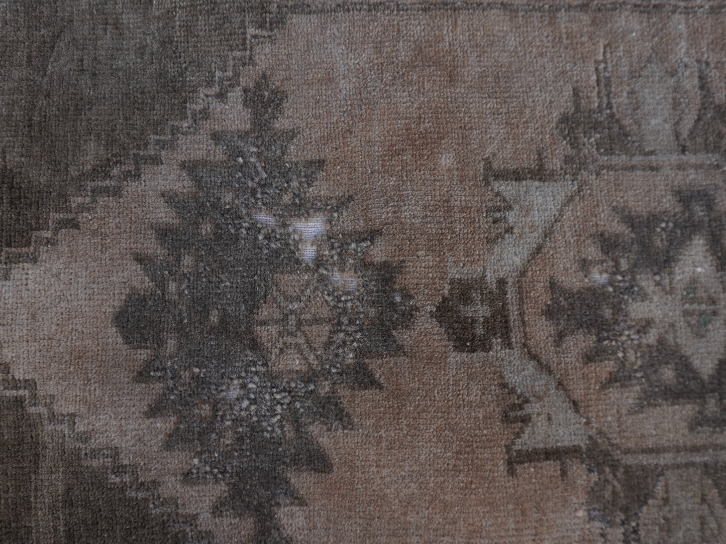 Wool Hand Knotted Rug 2x3 ft - sku21