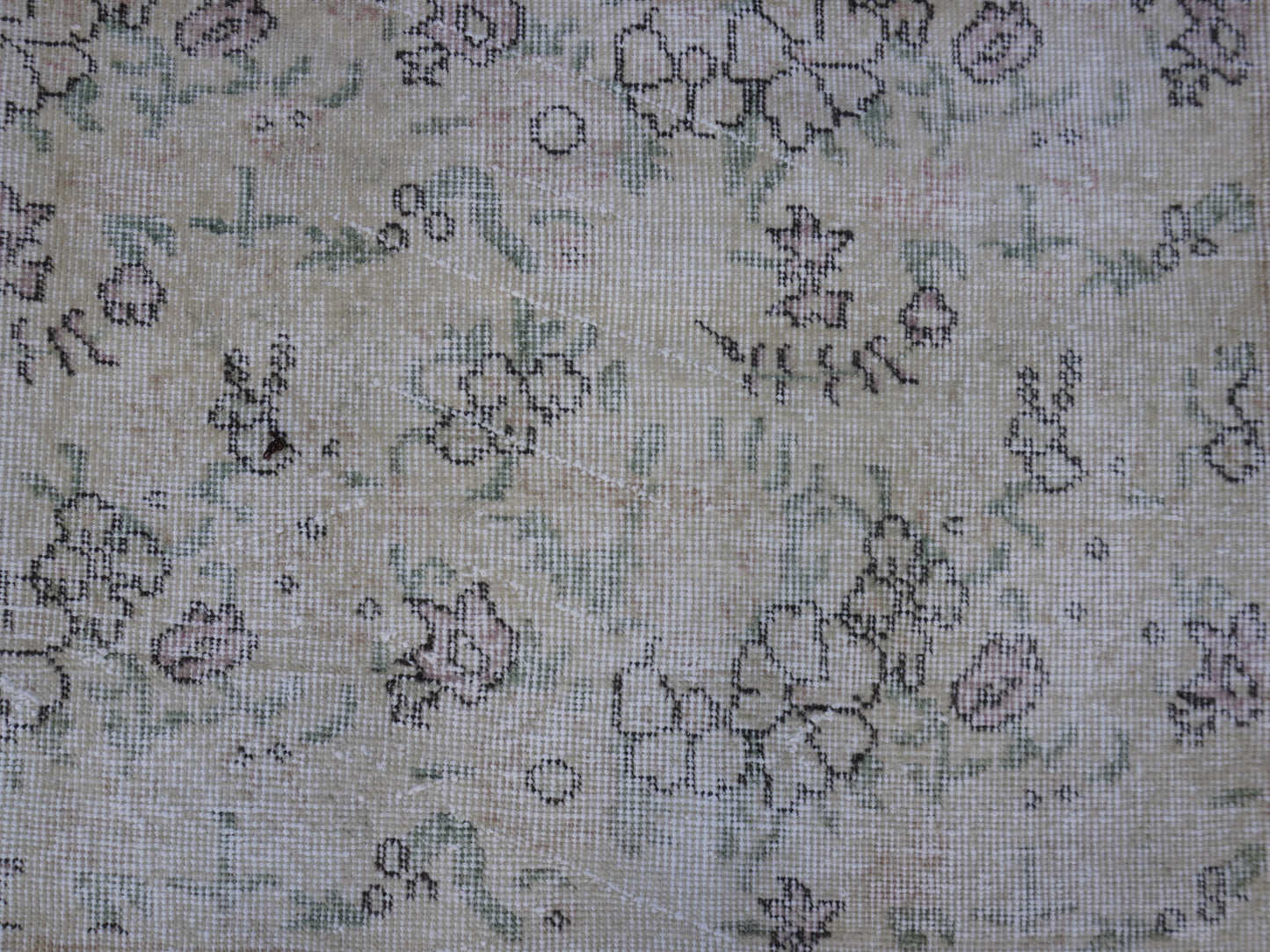 Rustic Neutral Small Rug 4x7 ft - sku 984