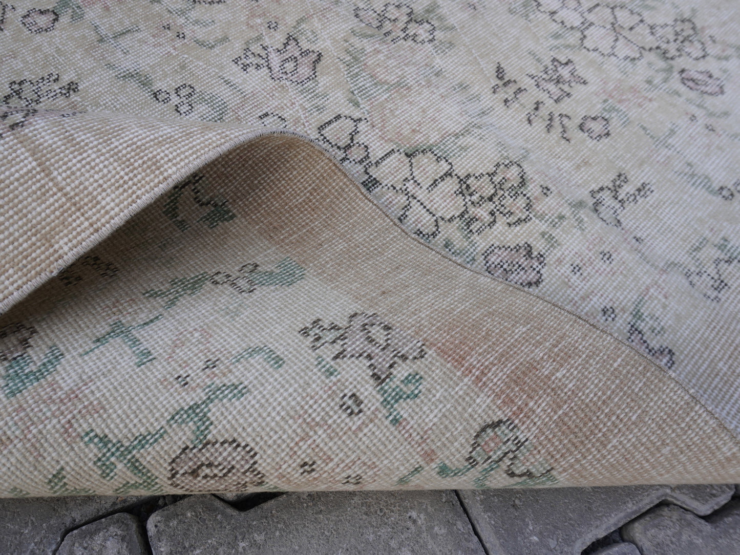 Rustic Neutral Small Rug 4x7 ft - sku 984