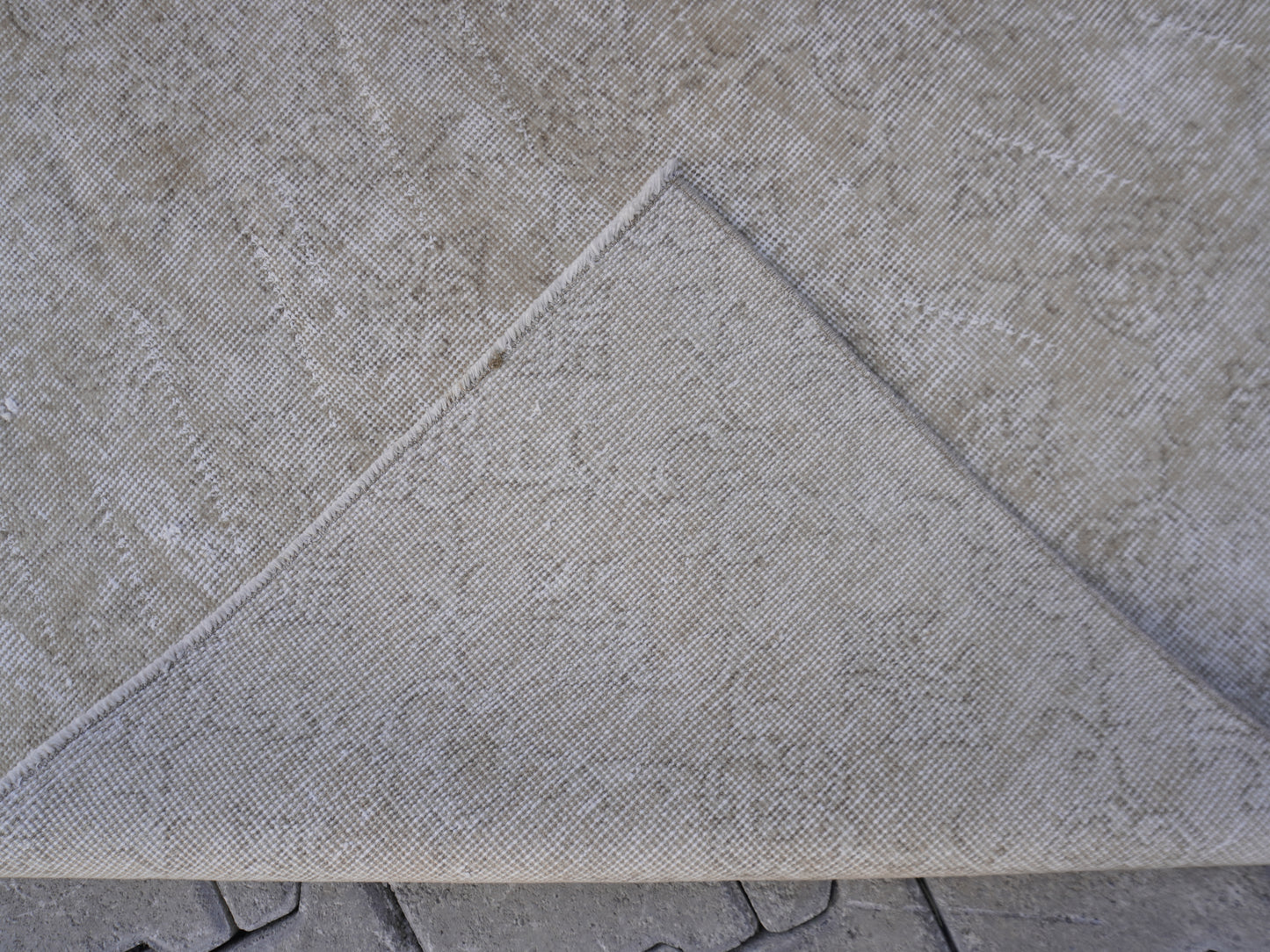 Vintage Neutral Small Rug 4x7 ft - sku 981