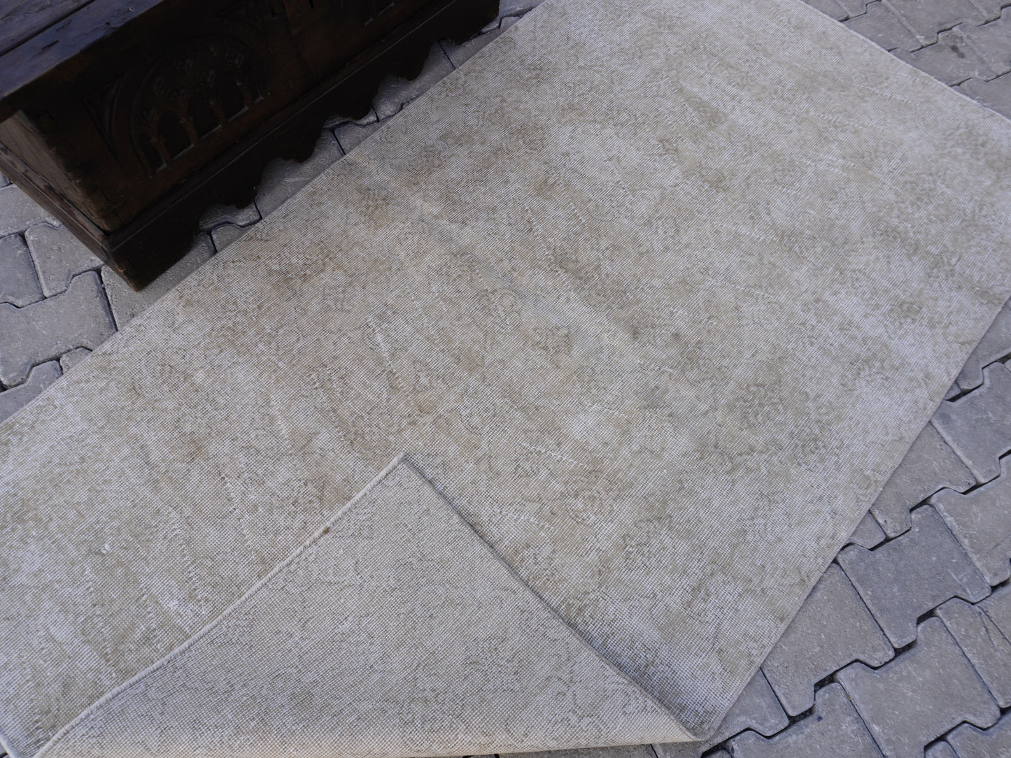 Vintage Neutral Small Rug 4x7 ft - sku 981