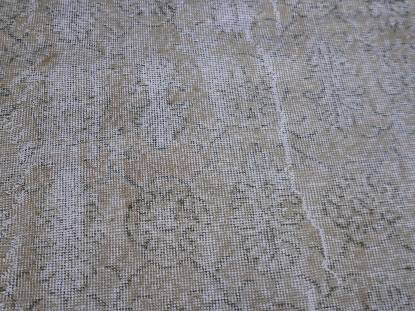 Wool Neutral Small Rug 4x7 ft - sku 907