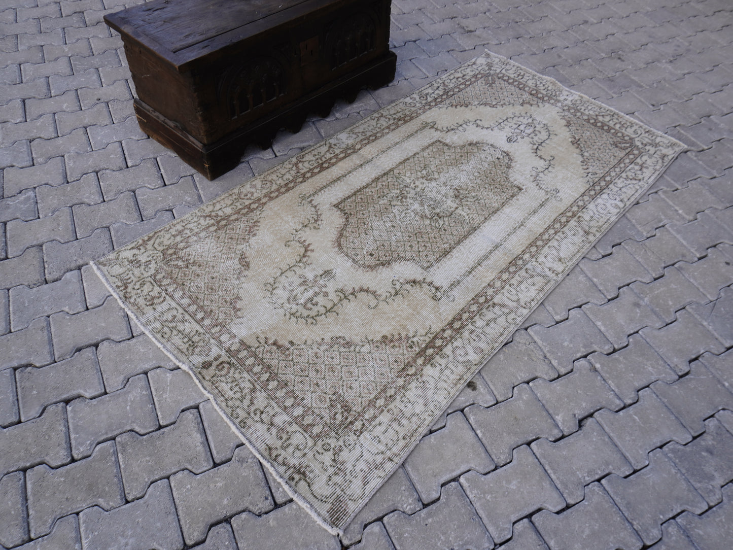 Wool Vintage Neutral Small Rug 4x7 ft - sku 991