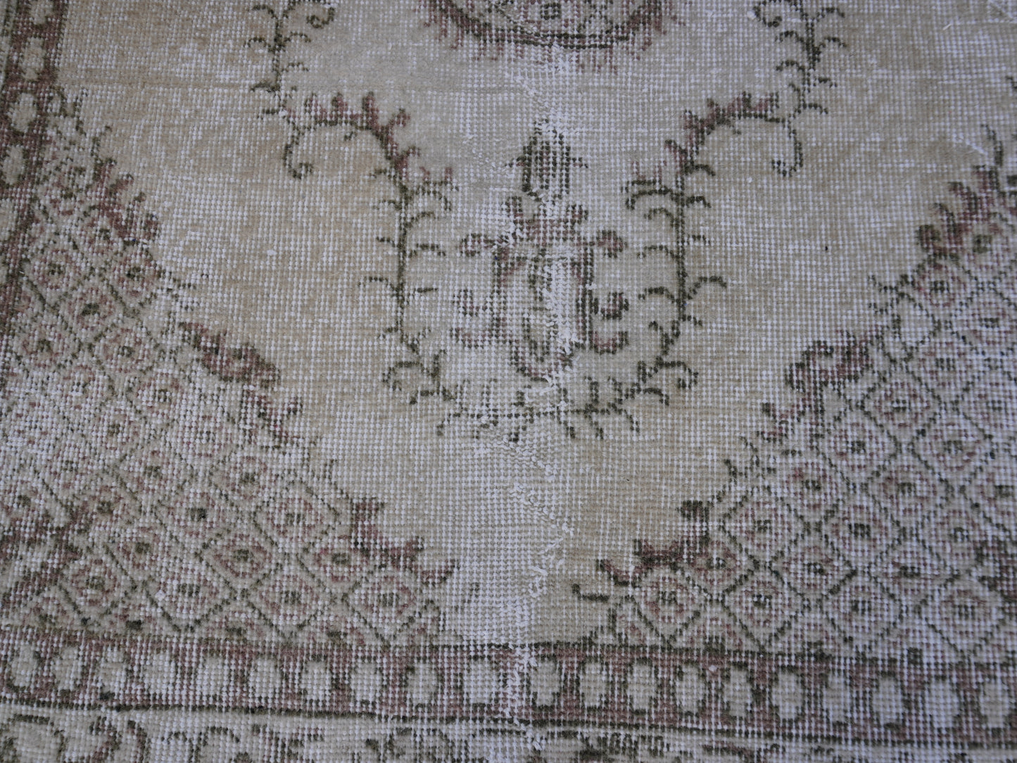 Wool Vintage Neutral Small Rug 4x7 ft - sku 991
