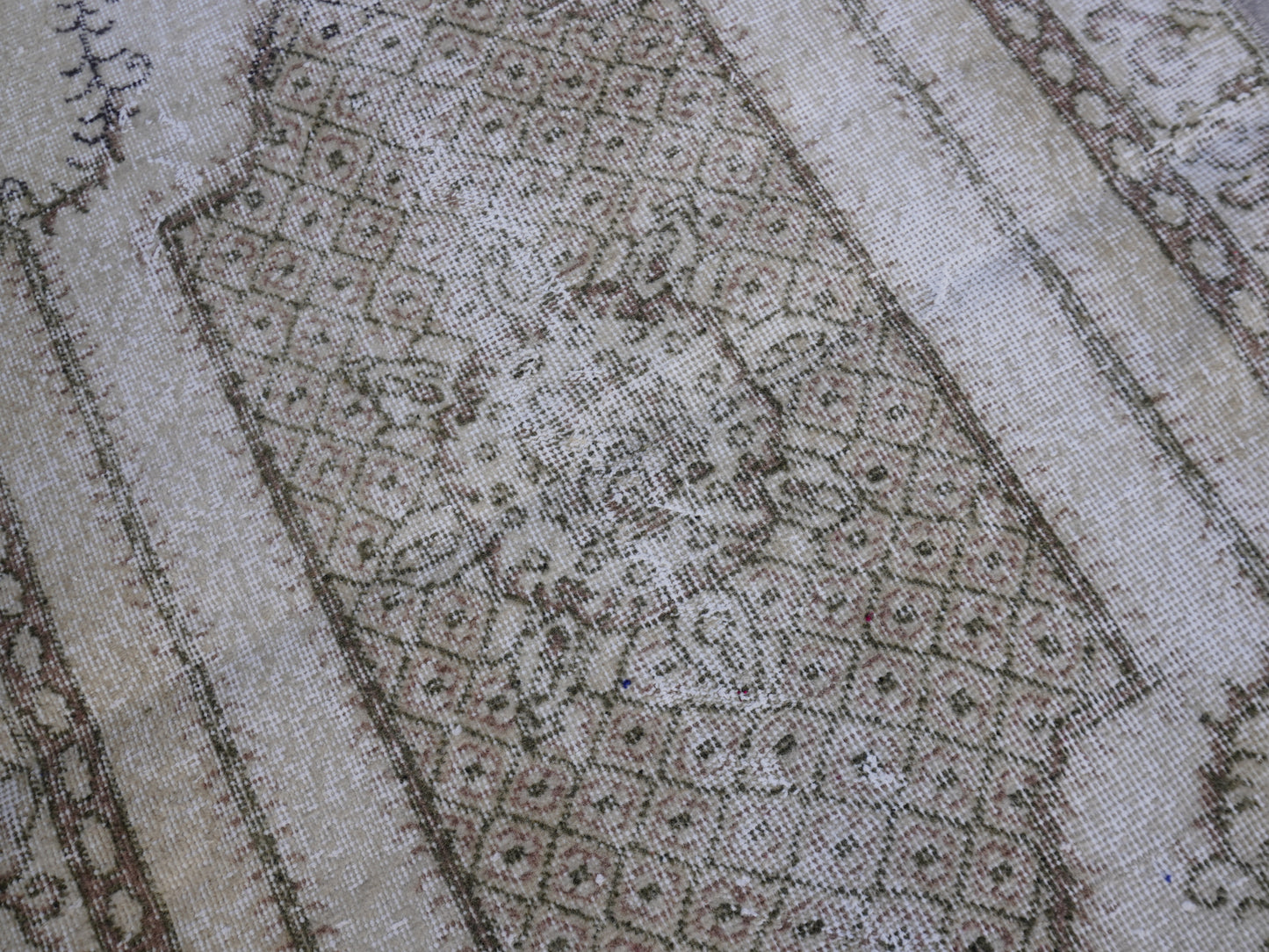 Wool Vintage Neutral Small Rug 4x7 ft - sku 991