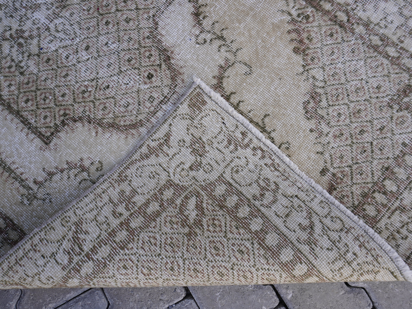 Wool Vintage Neutral Small Rug 4x7 ft - sku 991