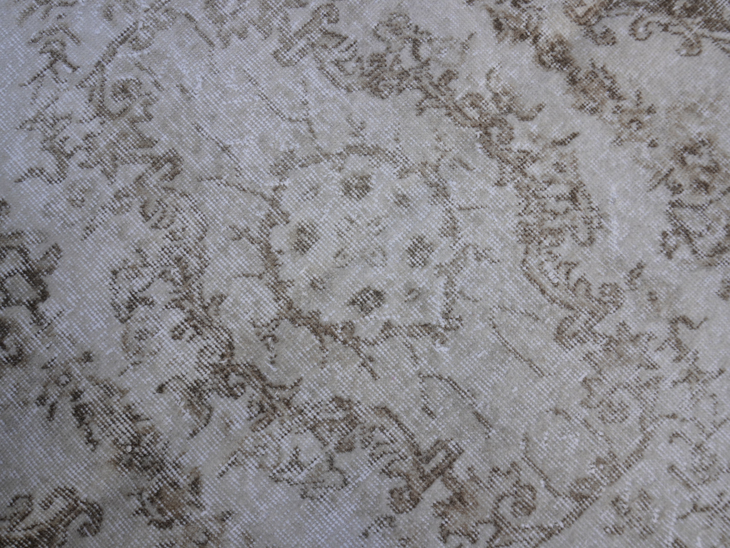 Vintage Neutral Small Rug 4x7 ft - sku 1001