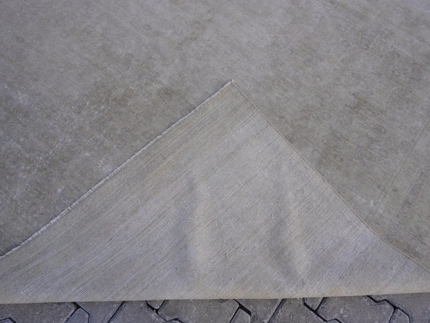 Vintage Neutral Oversize Rug 9x12 ft - sku2029