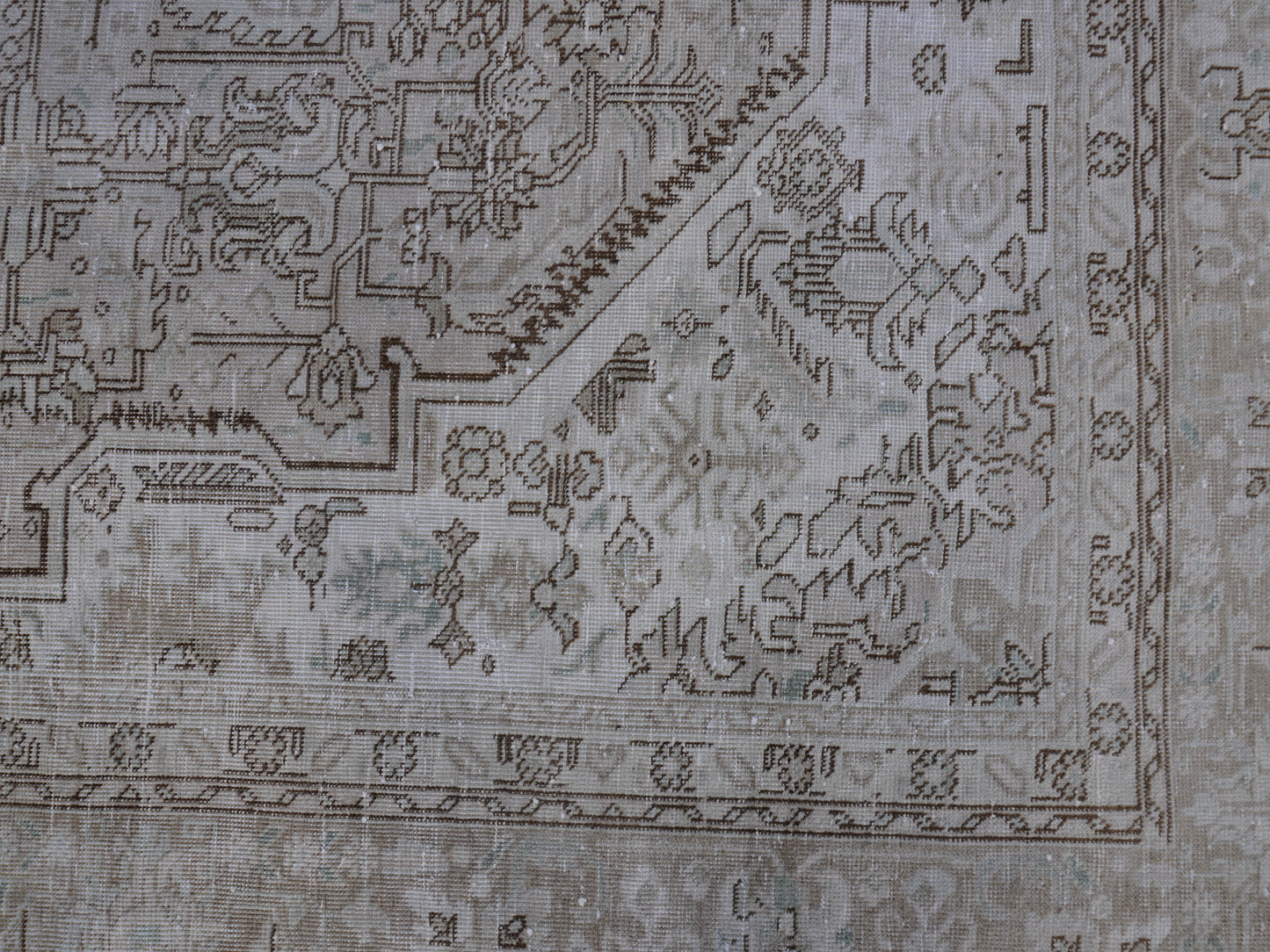 Vintage Large Rug 9x12 ft - sku2002