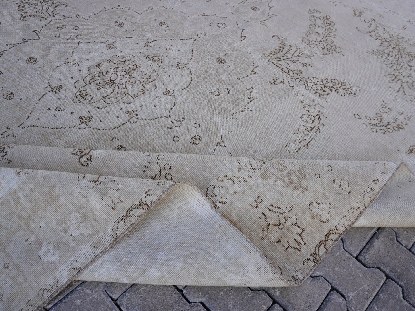 Neutral Large Vintage Rug 9x12 ft - sku2003