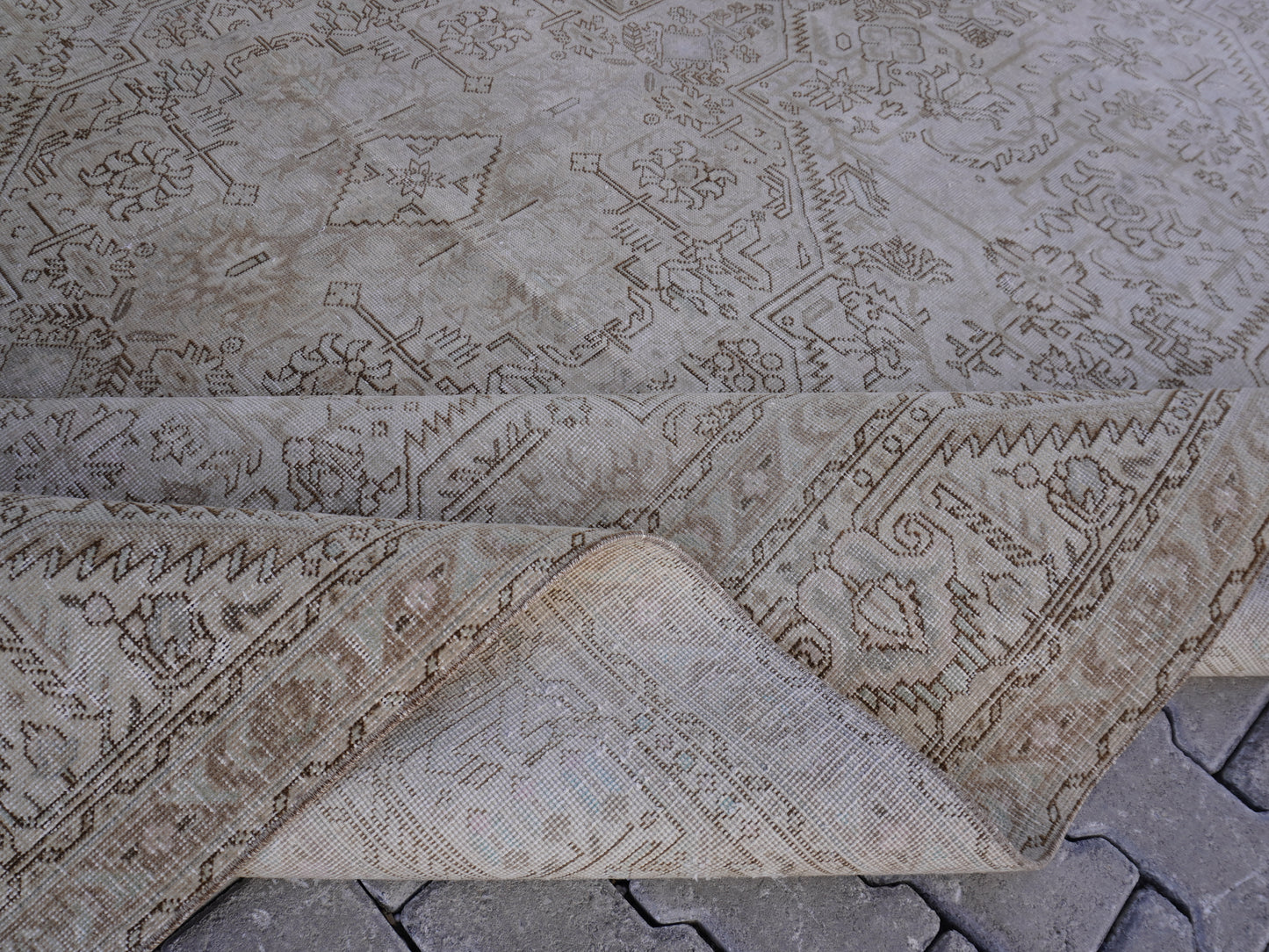 Vintage Oversize Rug 9x12 ft - sku2007