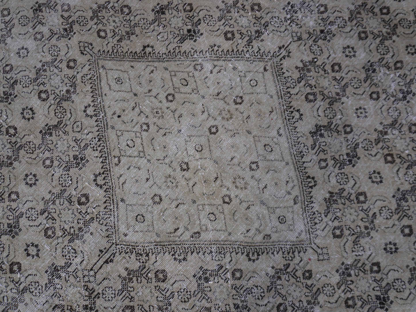 Vintage Area Wool Neutral Rug 10x13 ft - sku2045