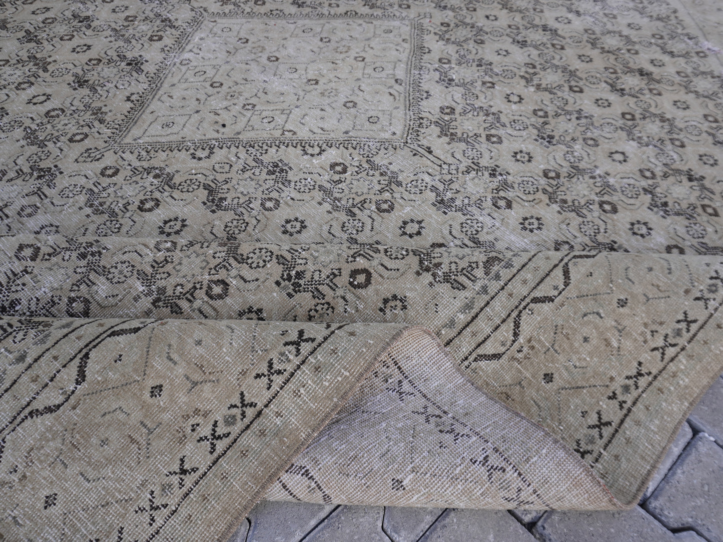 Vintage Area Wool Neutral Rug 10x13 ft - sku2045