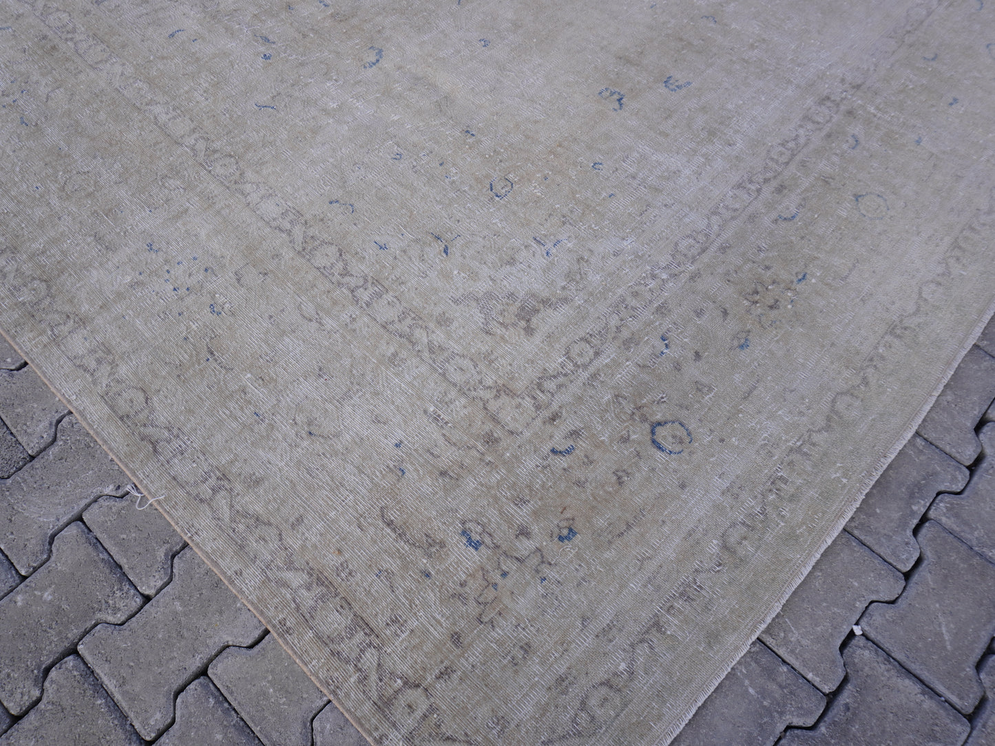 Vintage Large Wool Rug 9x12 ft - sku2024