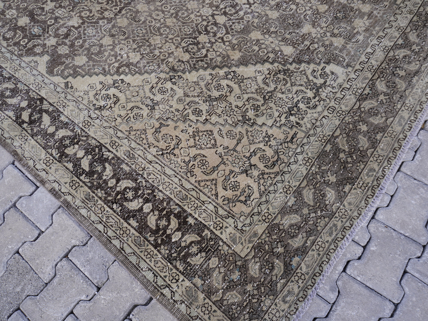 Vintage Neutral Large Rug 9x12 ft - sku2048