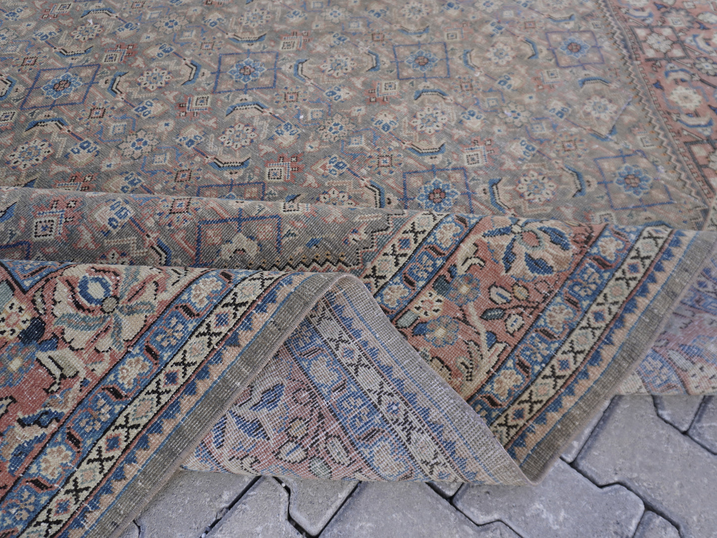Neutral Vintage Area Rug 10x10 ft - sku2050