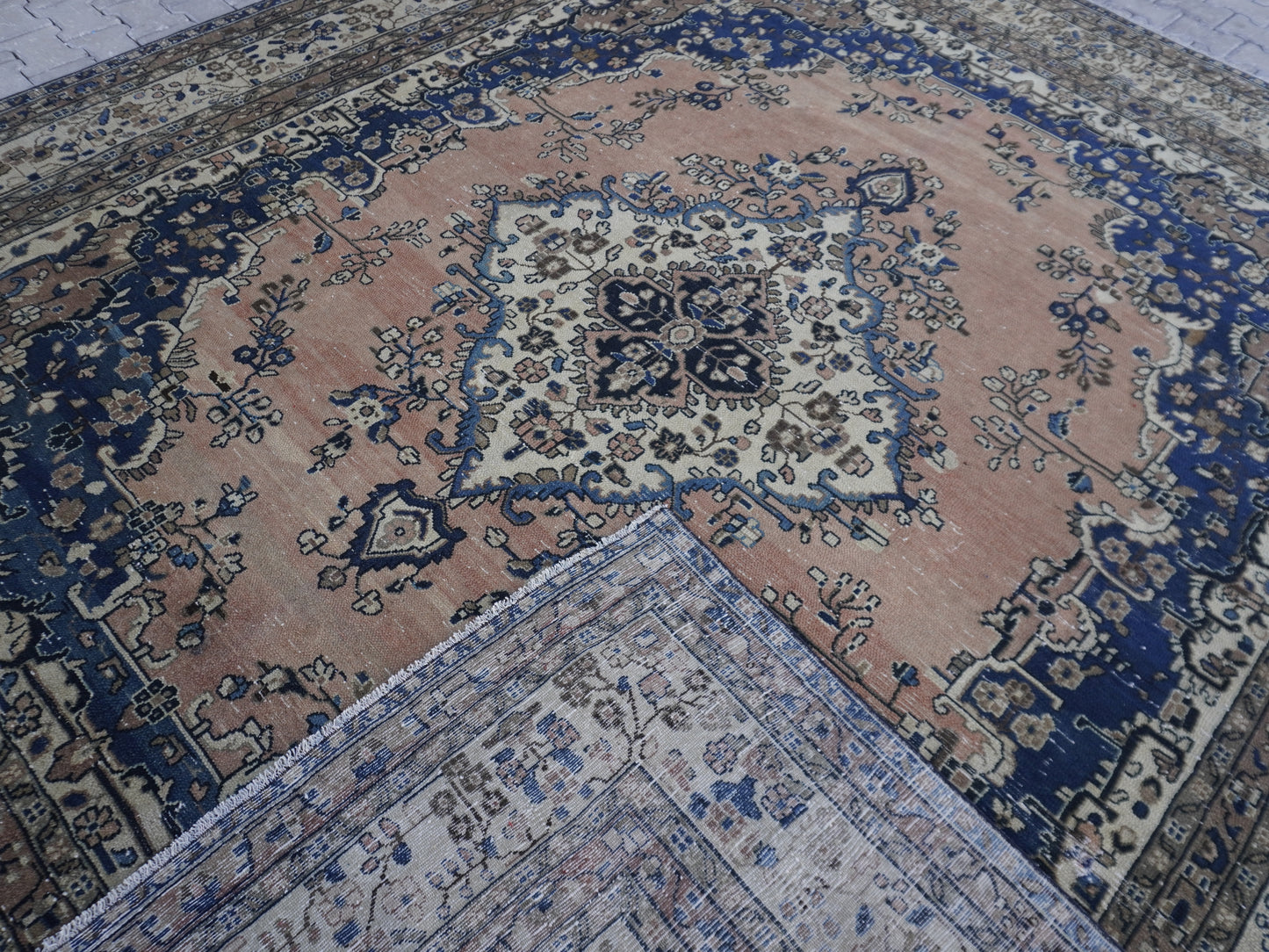 Vintage Area Wool Rug 11x13 ft - sku2051