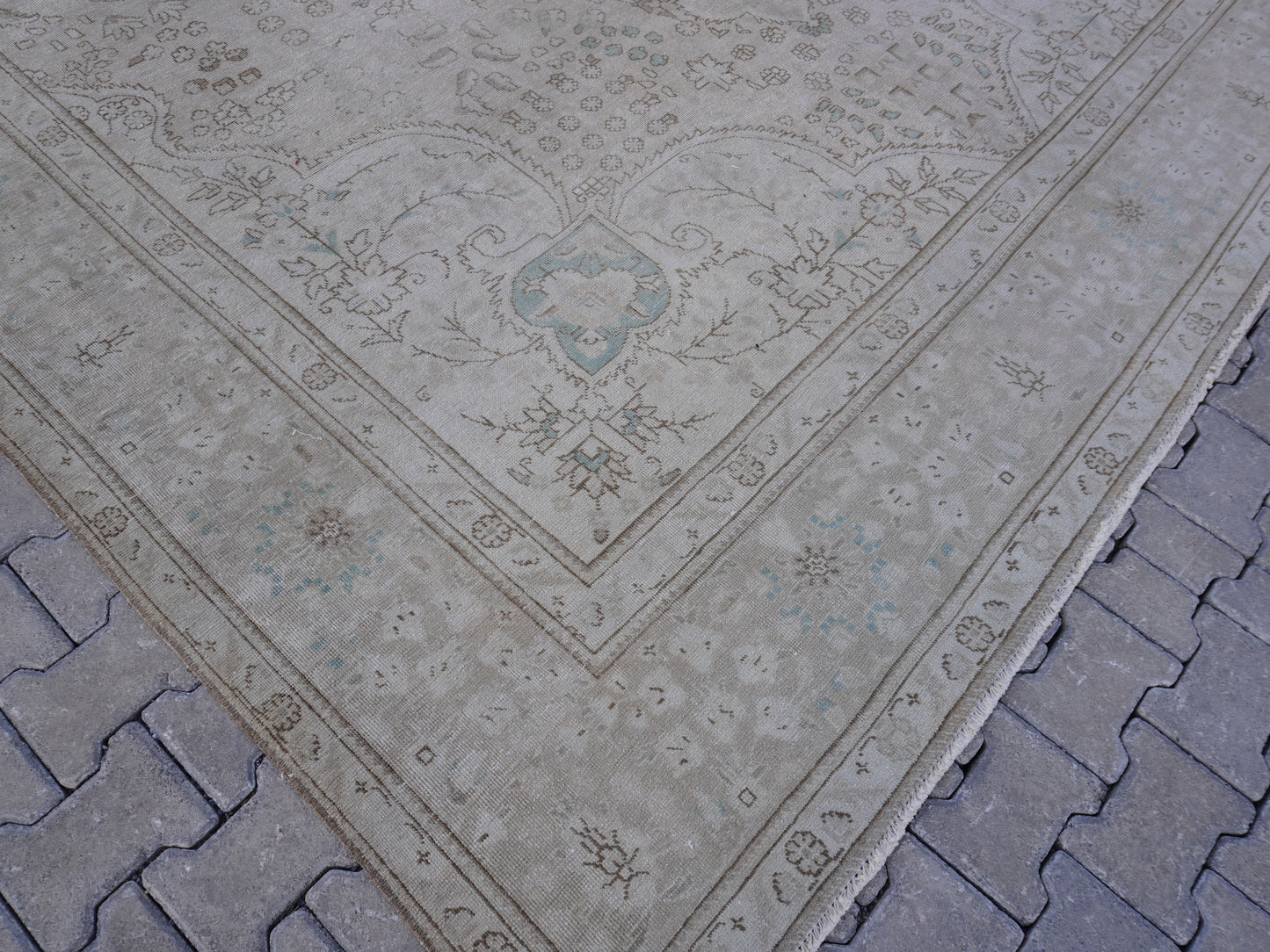 Neutral Wool Large Rug 10x13 ft - sku2039