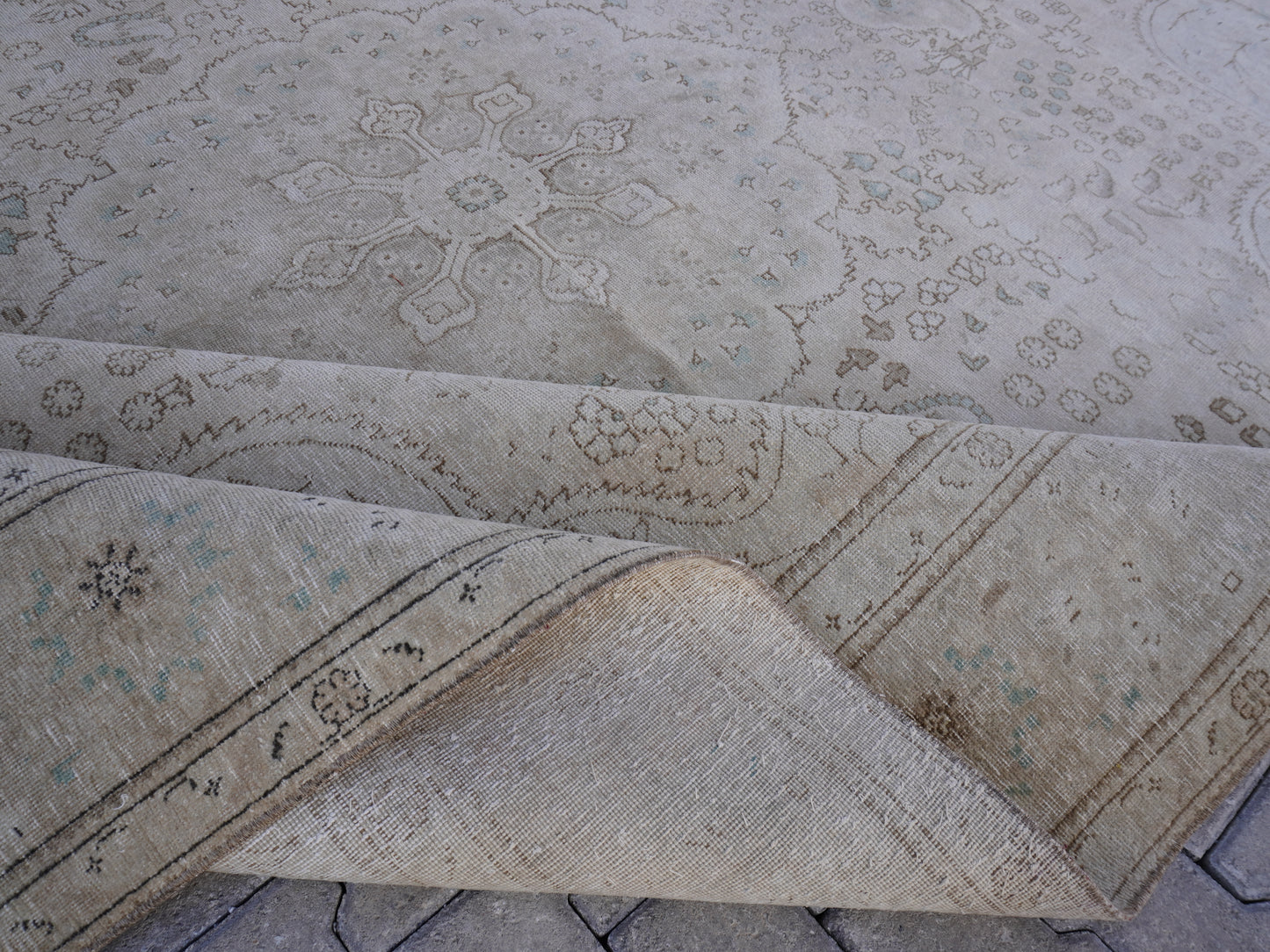 Neutral Wool Large Rug 10x13 ft - sku2039