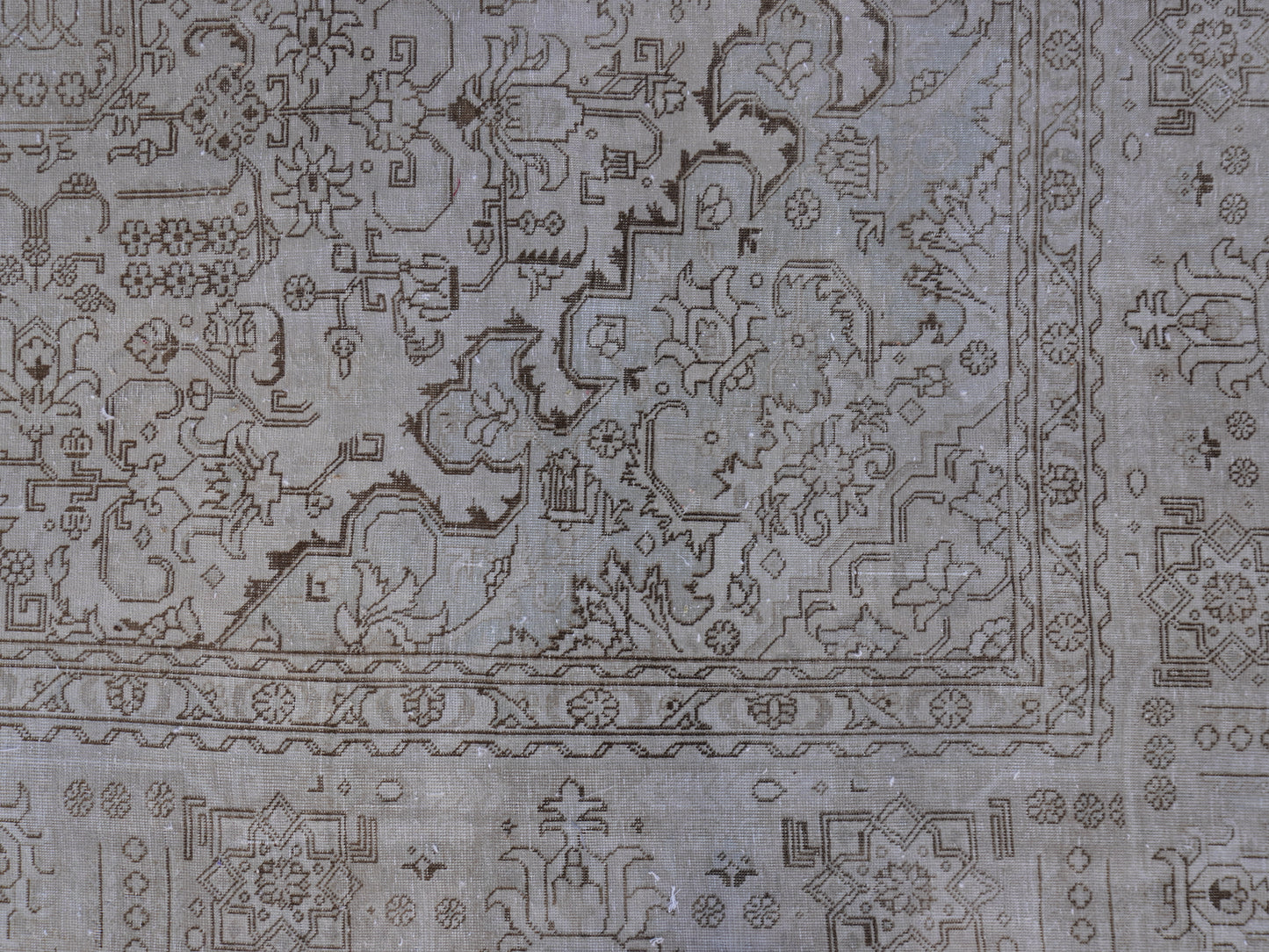 Neutral Vintage Rug 9x12 ft - sku2001
