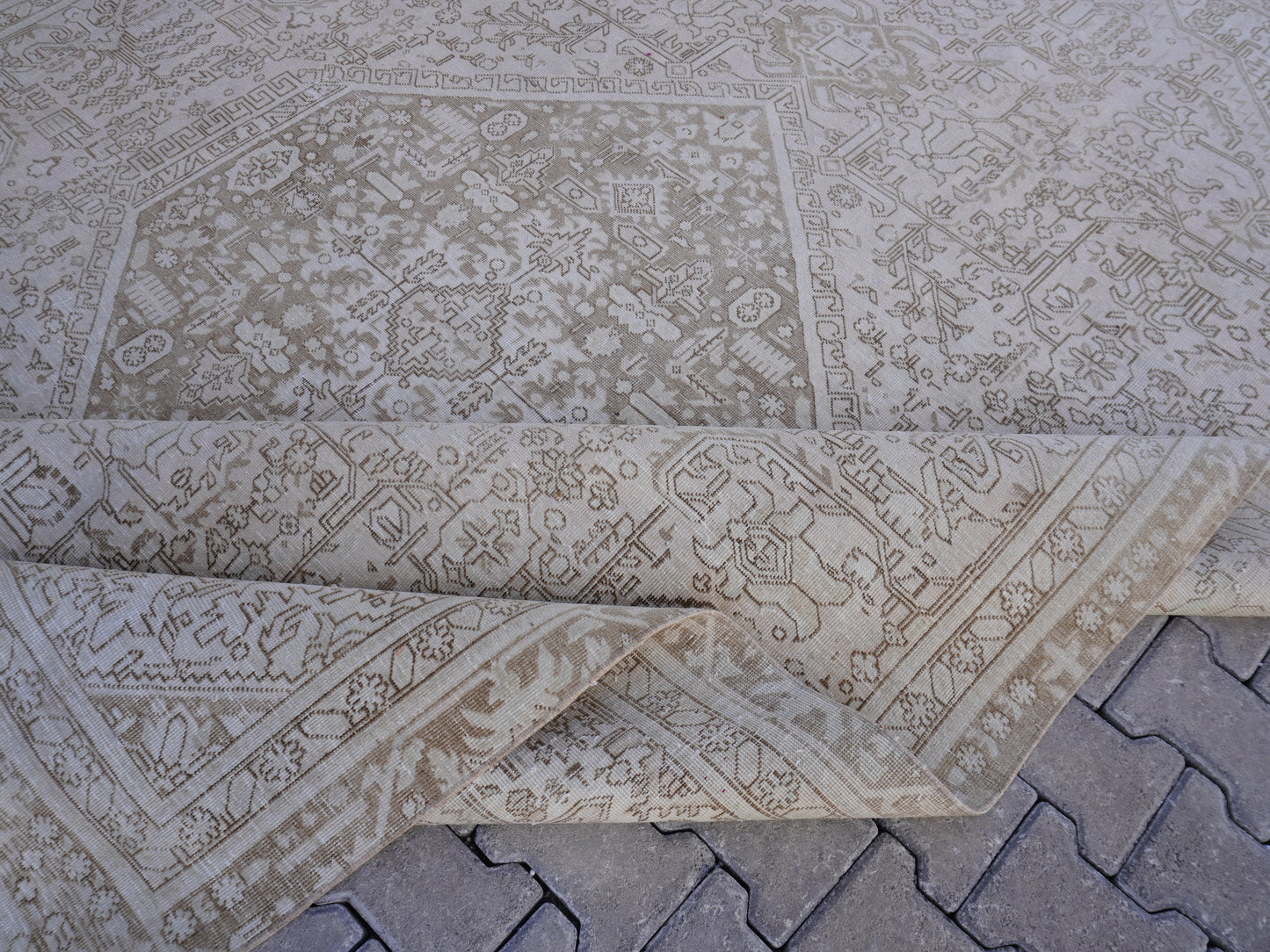 Vintage Large Neutral Rug 8x12 ft - sku2021