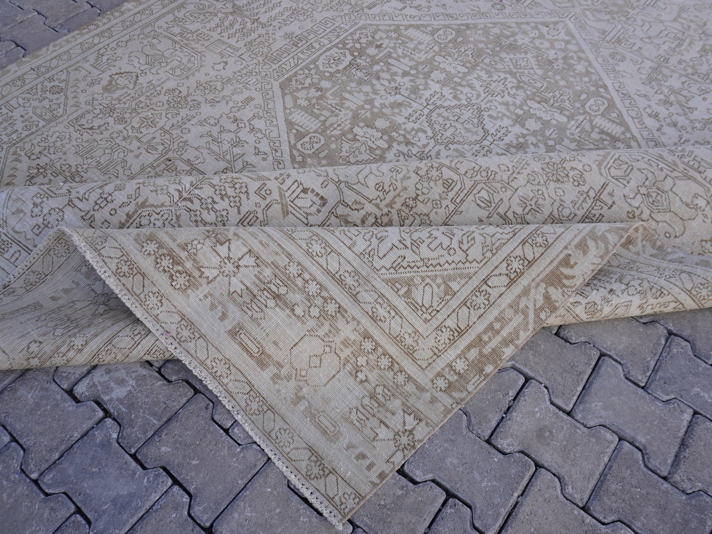 Vintage Large Neutral Rug 8x12 ft - sku2021