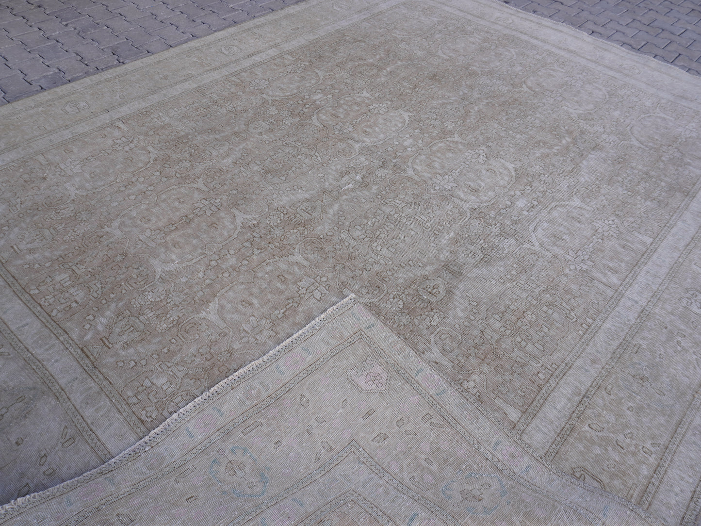 Vintage Neutral Large Rug 10x12 ft - sku 2027