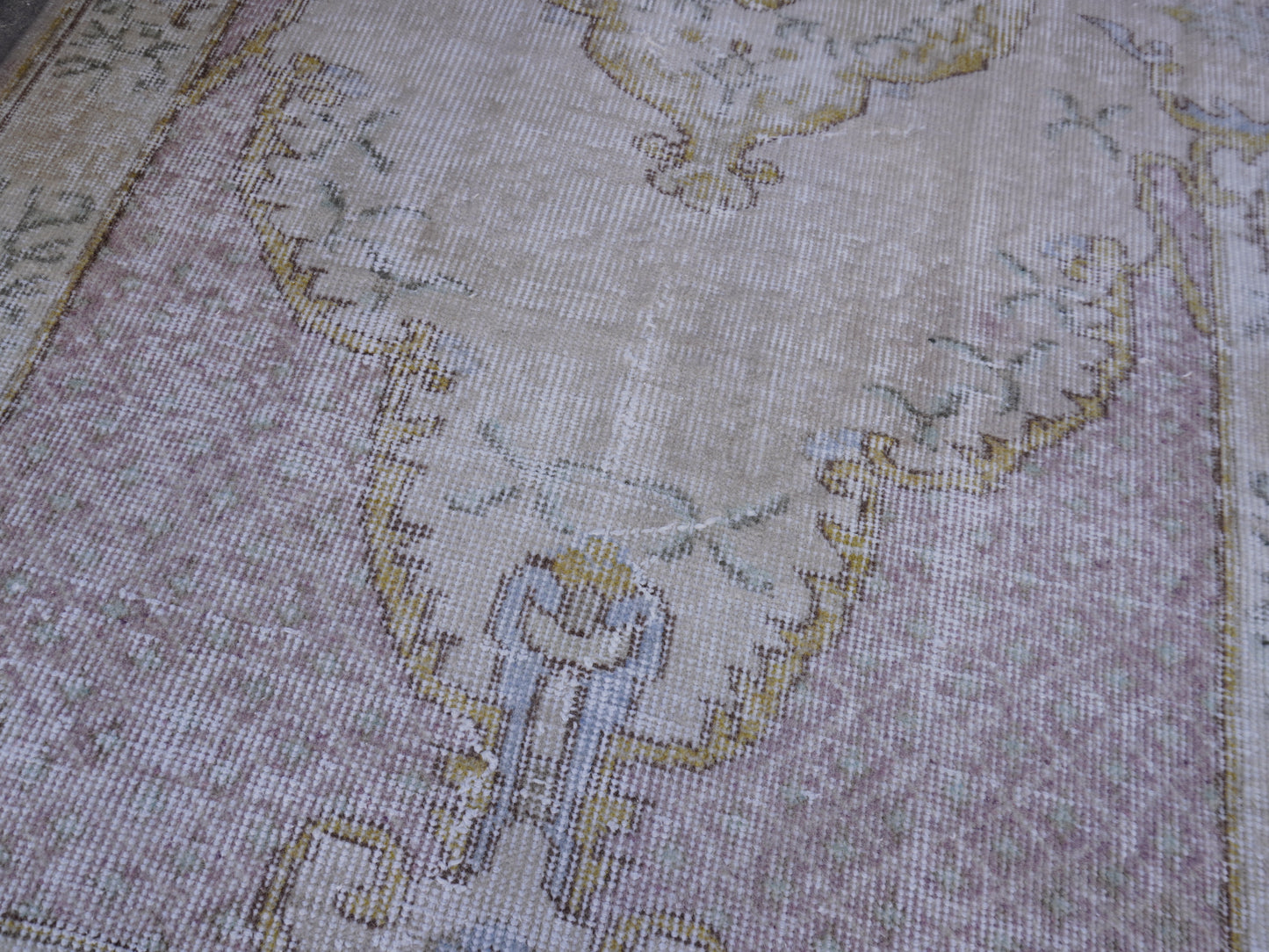 Neutral Small Rug 4x7 ft - sku 993
