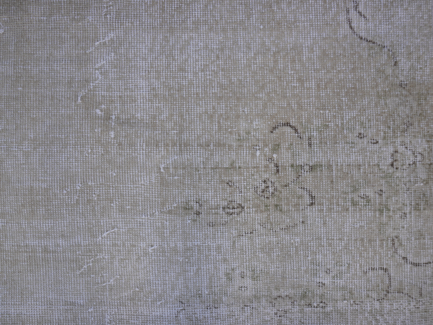 Neutral Small Rug 4x7 ft - sku 1004