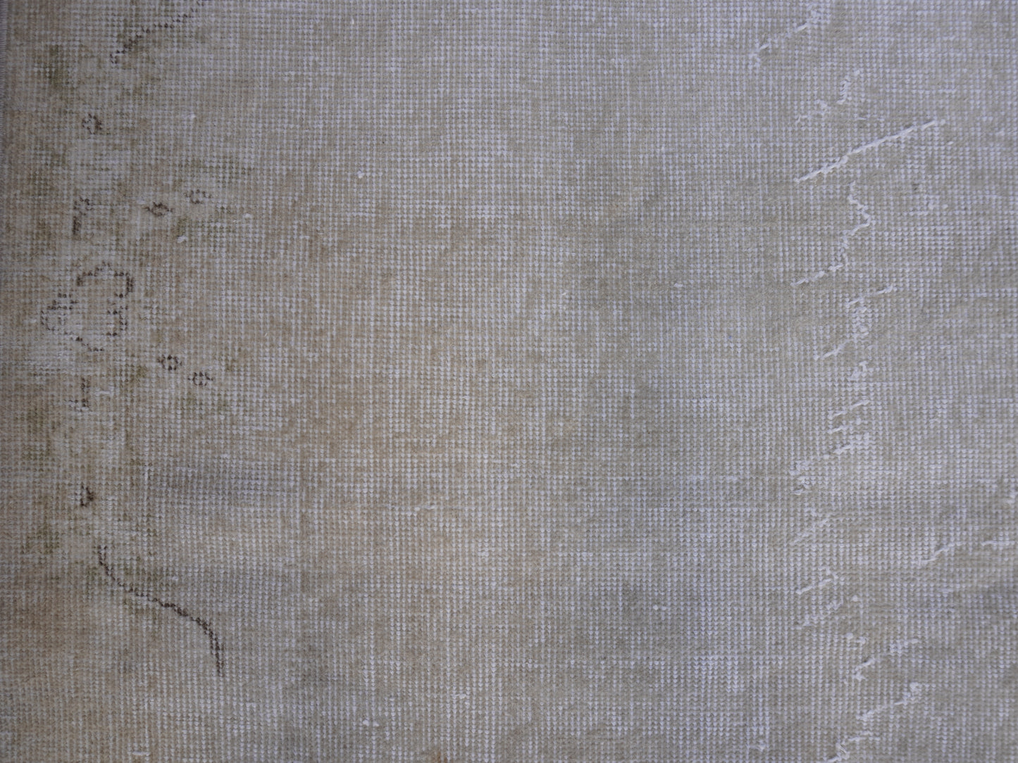 Neutral Small Rug 4x7 ft - sku 1004