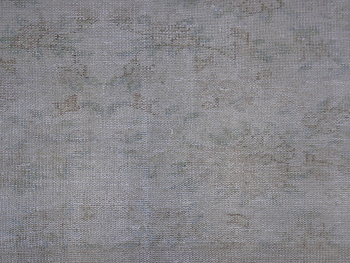 Neutral Small Rug 4x7 ft - sku 1510