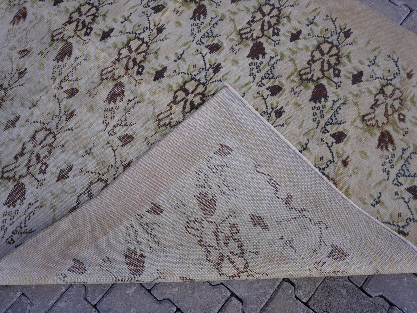 Vintage Wool Rug 6x9 ft - sku170